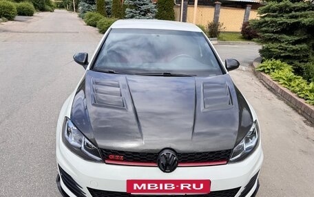 Volkswagen Golf GTI VII, 2016 год, 1 985 000 рублей, 4 фотография