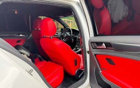 Volkswagen Golf GTI VII, 2016 год, 1 985 000 рублей, 25 фотография