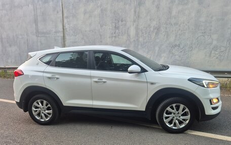 Hyundai Tucson III, 2018 год, 1 811 000 рублей, 3 фотография