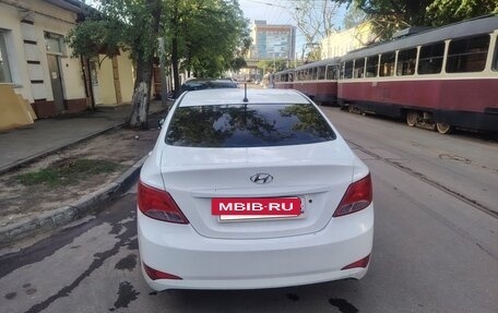 Hyundai Solaris II рестайлинг, 2014 год, 520 000 рублей, 2 фотография