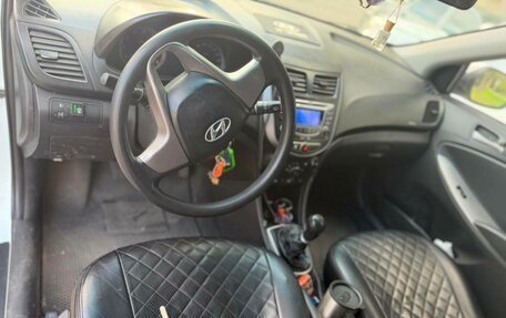 Hyundai Solaris II рестайлинг, 2014 год, 520 000 рублей, 7 фотография