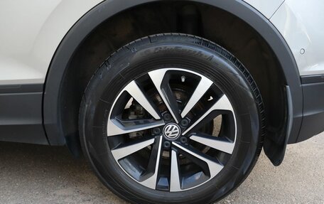 Volkswagen Tiguan II, 2019 год, 2 235 000 рублей, 9 фотография