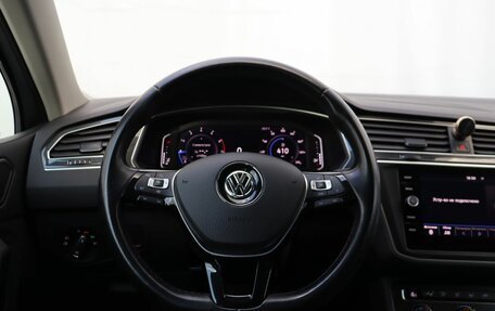Volkswagen Tiguan II, 2019 год, 2 235 000 рублей, 14 фотография