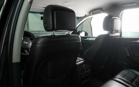 Volkswagen Touareg III, 2011 год, 1 595 000 рублей, 11 фотография