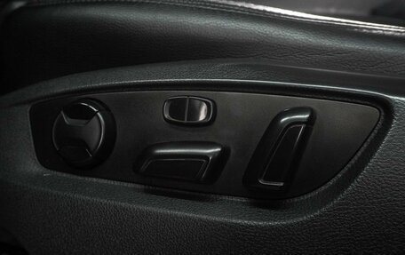 Volkswagen Touareg III, 2011 год, 1 595 000 рублей, 15 фотография