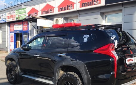 Mitsubishi Pajero Sport III рестайлинг, 2016 год, 2 550 000 рублей, 3 фотография