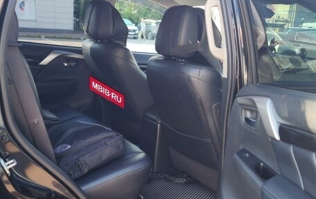 Mitsubishi Pajero Sport III рестайлинг, 2016 год, 2 550 000 рублей, 8 фотография