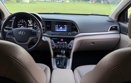 Hyundai Elantra VI рестайлинг, 2017 год, 1 650 000 рублей, 14 фотография