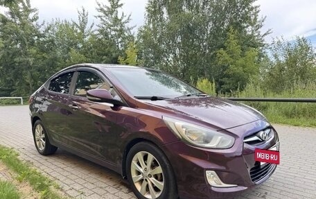 Hyundai Solaris II рестайлинг, 2011 год, 448 000 рублей, 7 фотография