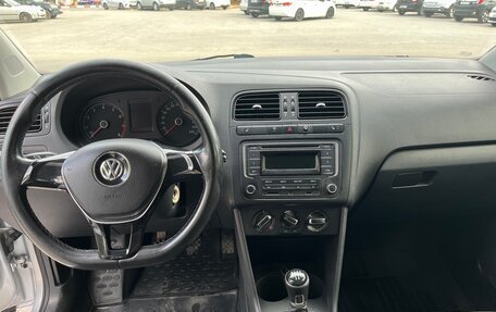 Volkswagen Polo VI (EU Market), 2015 год, 850 000 рублей, 8 фотография