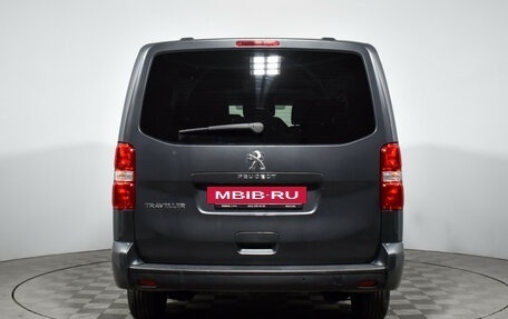 Peugeot Traveller I, 2018 год, 2 550 000 рублей, 7 фотография