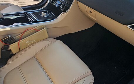Jaguar XE I рестайлинг, 2015 год, 2 950 000 рублей, 20 фотография