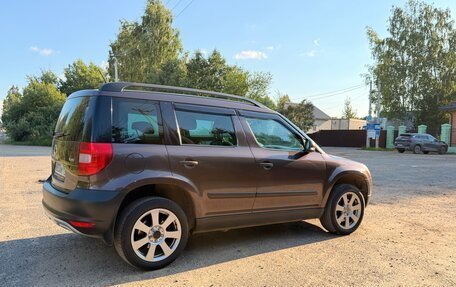 Skoda Yeti I рестайлинг, 2013 год, 1 390 000 рублей, 8 фотография