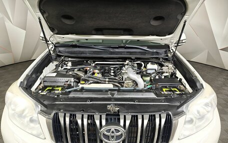 Toyota Land Cruiser Prado 150 рестайлинг 2, 2012 год, 2 419 000 рублей, 11 фотография