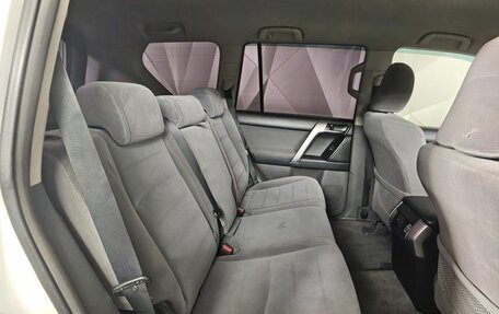 Toyota Land Cruiser Prado 150 рестайлинг 2, 2012 год, 2 419 000 рублей, 16 фотография