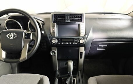 Toyota Land Cruiser Prado 150 рестайлинг 2, 2012 год, 2 419 000 рублей, 15 фотография