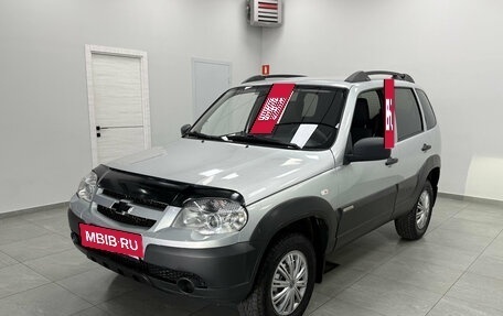 Chevrolet Niva I рестайлинг, 2018 год, 699 000 рублей, 4 фотография
