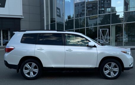 Toyota Highlander III, 2012 год, 1 800 000 рублей, 6 фотография