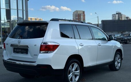 Toyota Highlander III, 2012 год, 1 800 000 рублей, 7 фотография