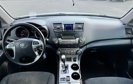 Toyota Highlander III, 2012 год, 1 800 000 рублей, 13 фотография