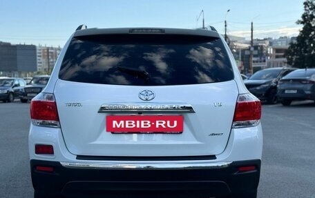Toyota Highlander III, 2012 год, 1 800 000 рублей, 8 фотография