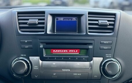 Toyota Highlander III, 2012 год, 1 800 000 рублей, 21 фотография