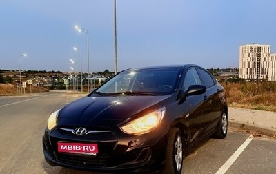 Hyundai Solaris II рестайлинг, 2013 год, 750 000 рублей, 1 фотография