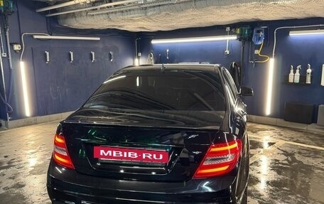 Mercedes-Benz C-Класс, 2011 год, 1 500 000 рублей, 7 фотография