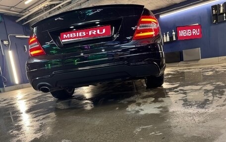 Mercedes-Benz C-Класс, 2011 год, 1 500 000 рублей, 6 фотография