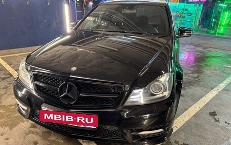 Mercedes-Benz C-Класс, 2011 год, 1 500 000 рублей, 12 фотография