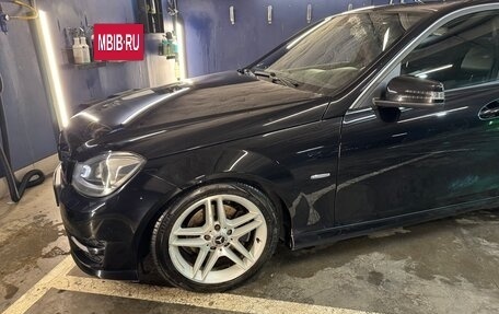 Mercedes-Benz C-Класс, 2011 год, 1 500 000 рублей, 13 фотография