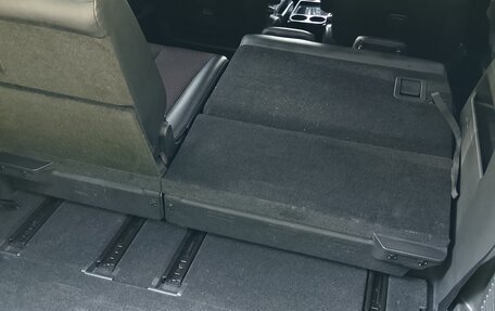 Nissan Elgrand III, 2018 год, 2 900 000 рублей, 12 фотография