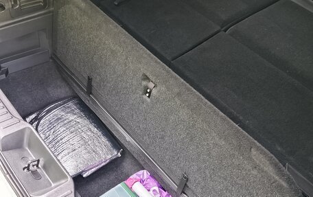 Nissan Elgrand III, 2018 год, 2 900 000 рублей, 13 фотография