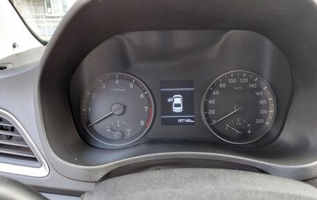 Hyundai Solaris II рестайлинг, 2018 год, 1 250 000 рублей, 8 фотография