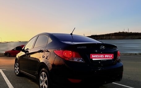 Hyundai Solaris II рестайлинг, 2013 год, 750 000 рублей, 5 фотография