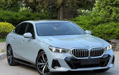 BMW 5 серия, 2025 год, 7 990 000 рублей, 19 фотография