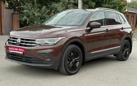 Volkswagen Tiguan II, 2021 год, 2 870 000 рублей, 6 фотография