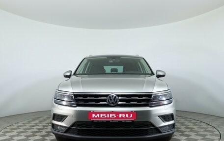 Volkswagen Tiguan II, 2018 год, 1 998 000 рублей, 3 фотография