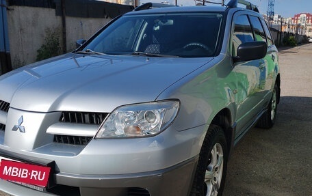 Mitsubishi Outlander III рестайлинг 3, 2006 год, 725 000 рублей, 1 фотография