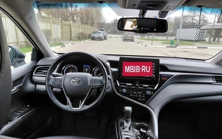 Toyota Camry, 2021 год, 2 900 000 рублей, 6 фотография