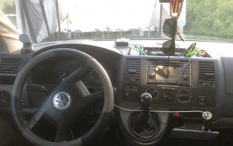 Volkswagen Caravelle T5, 2004 год, 800 000 рублей, 9 фотография