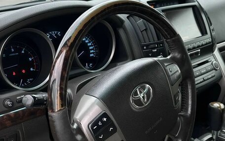 Toyota Land Cruiser 200, 2010 год, 2 550 000 рублей, 4 фотография