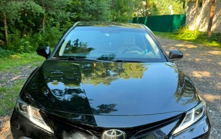 Toyota Camry, 2021 год, 3 050 000 рублей, 6 фотография