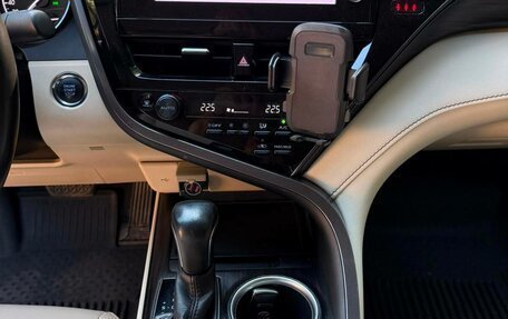 Toyota Camry, 2021 год, 3 050 000 рублей, 12 фотография