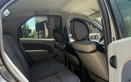 Renault Logan I, 2006 год, 640 000 рублей, 12 фотография
