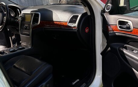 Jeep Grand Cherokee, 2011 год, 1 900 000 рублей, 12 фотография
