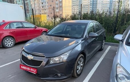 Chevrolet Cruze II, 2010 год, 349 000 рублей, 4 фотография