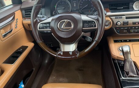 Lexus ES VII, 2016 год, 2 950 000 рублей, 22 фотография