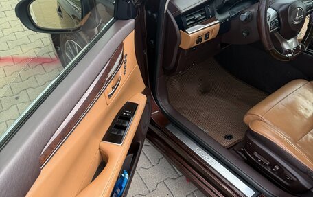 Lexus ES VII, 2016 год, 2 950 000 рублей, 26 фотография