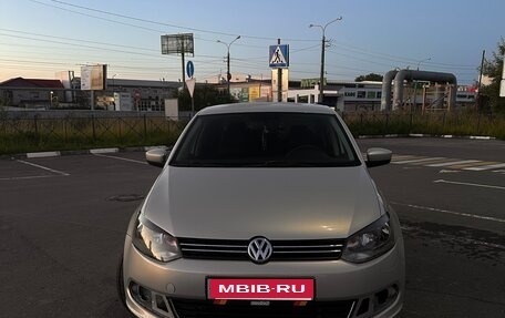 Volkswagen Polo VI (EU Market), 2013 год, 750 000 рублей, 4 фотография